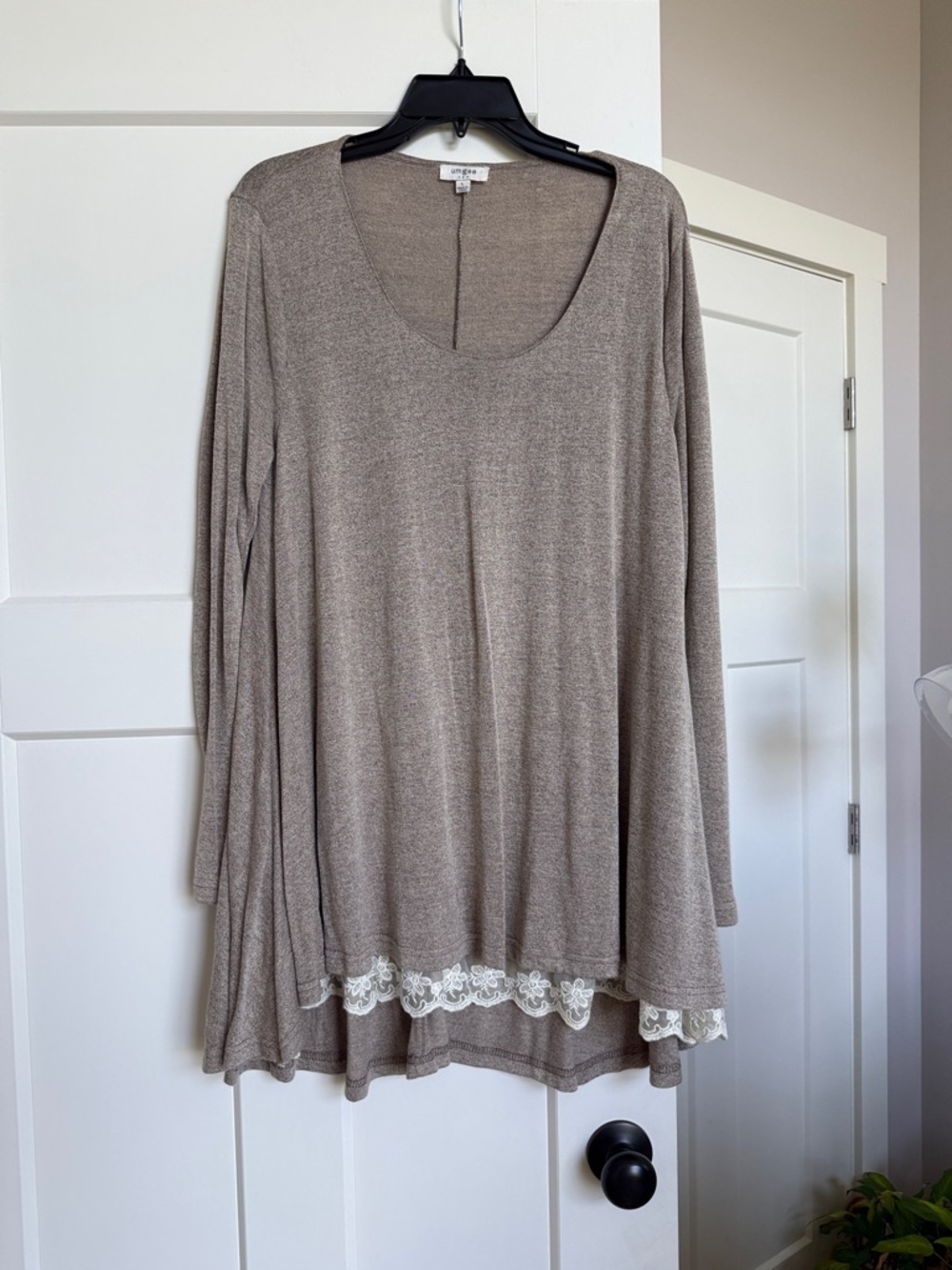 Umgee Taupe Scoop Neck High LowTunic with Lace Hem